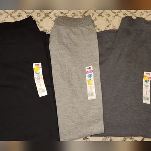3 pairs of Hanes sweat pants size Small. Black, light grey, and dark grey. Nwt.